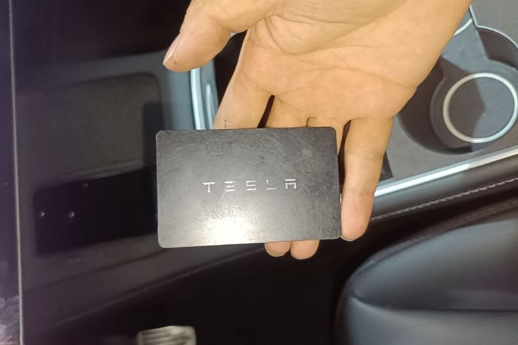 Tesla Model Y 2021 #9 Tesla Model Y 2021 car image #9
