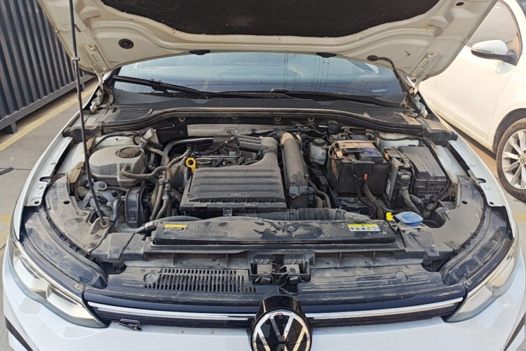 Volkswagen Golf 2021 صورة سيارة #22
