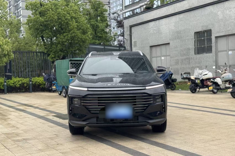 Jetour X70 PLUS 2024 car image #3