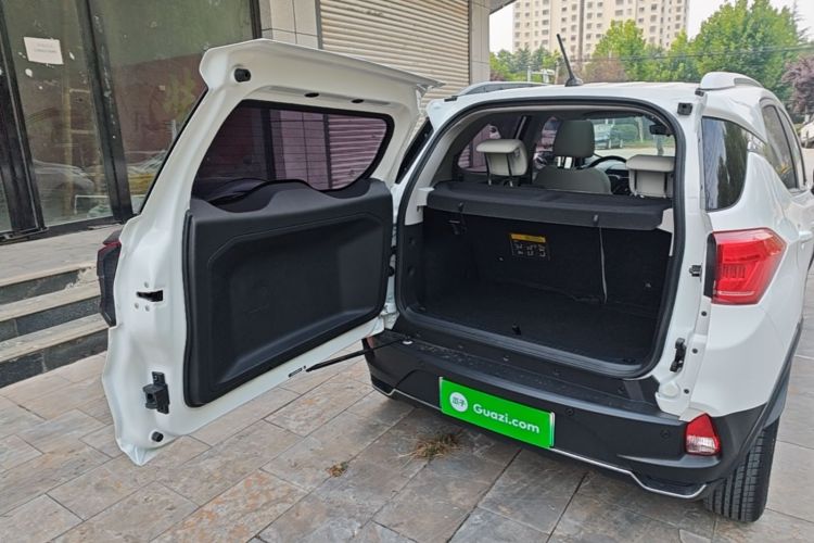 BYD Yuan Pro 2022 #19 BYD Yuan Pro 2022 car image #19