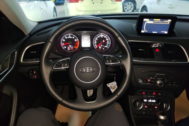 Audi Q3 2018 #11 Audi Q3 2018 car image #11