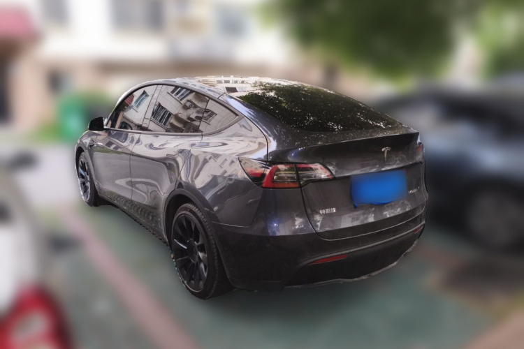 Tesla Model Y 2022 car image #5