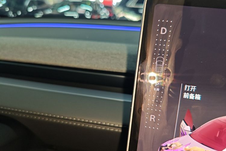 Tesla Model Y 2025 #14 Tesla Model Y 2025 car image #14