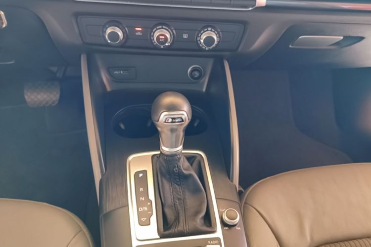 Audi A3 2018 immagine di auto #14