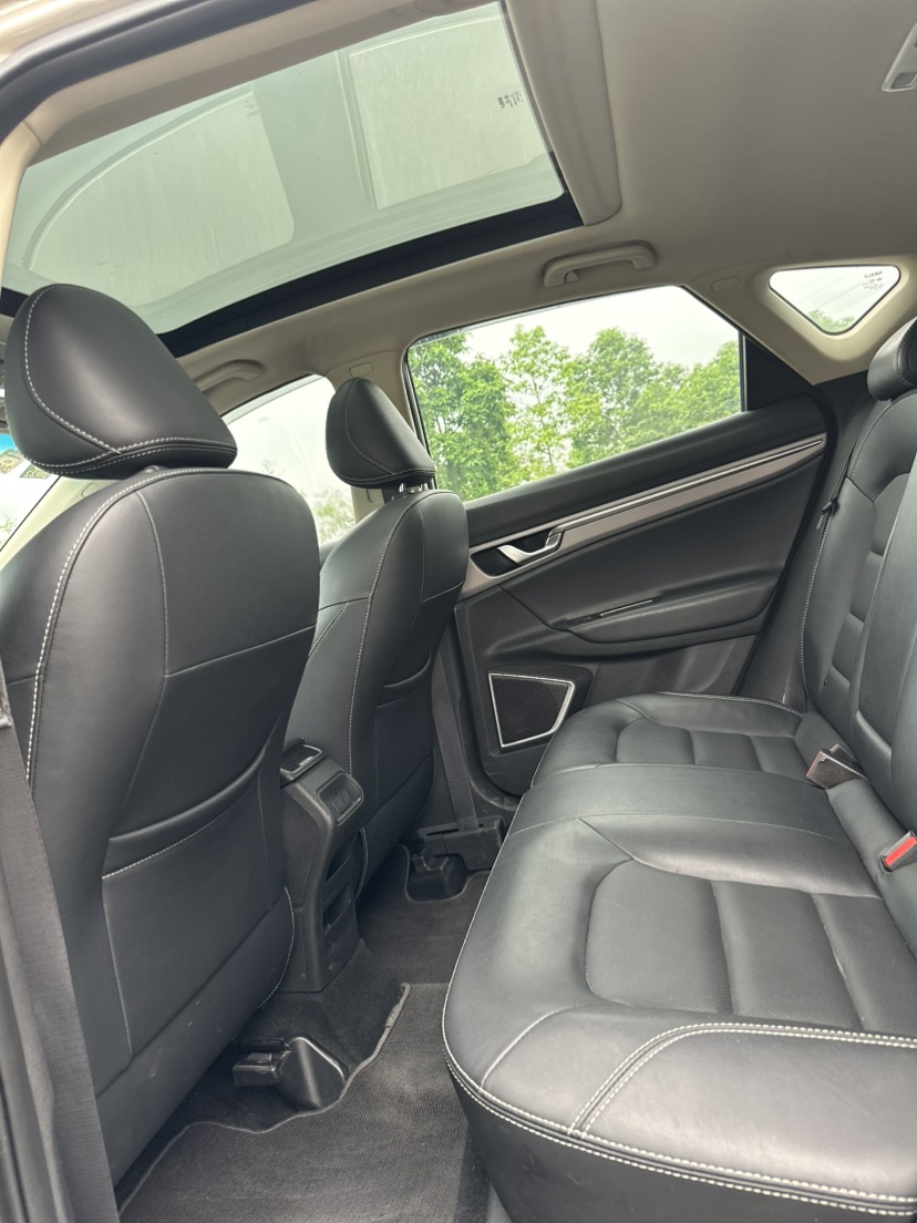 GEELY Emgrand GS 2018 car image #7