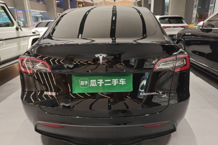 Tesla Model Y 2023 #6 Tesla Model Y 2023 car image #6