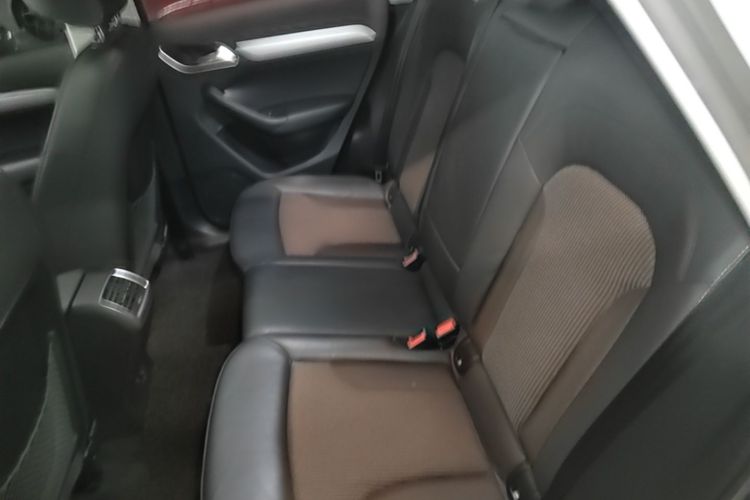 Audi Q3 2018 #13 Audi Q3 2018 car image #13