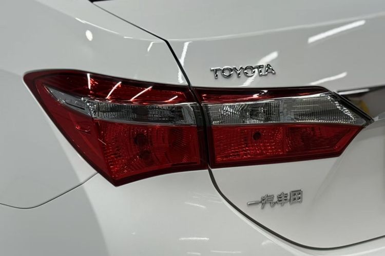 Toyota Corolla 2017 #8 Toyota Corolla 2017 car image #8