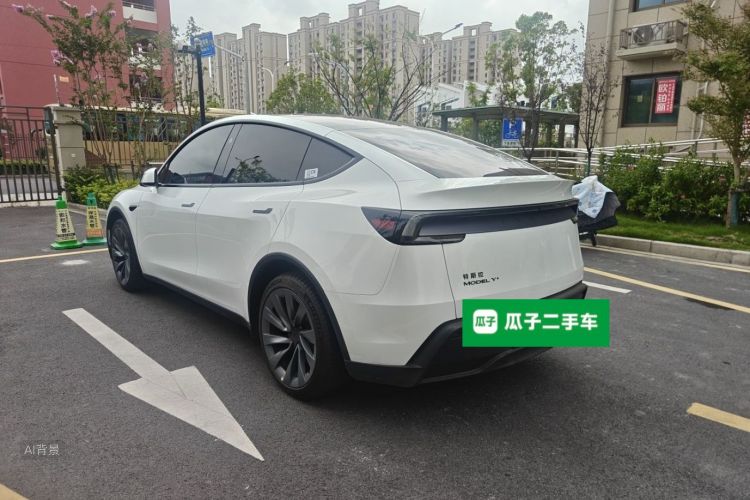 Tesla Model Y 2026 car image #5