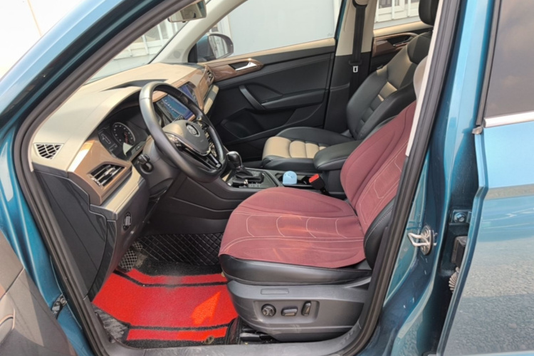 Volkswagen Tharu 2020 car image #17