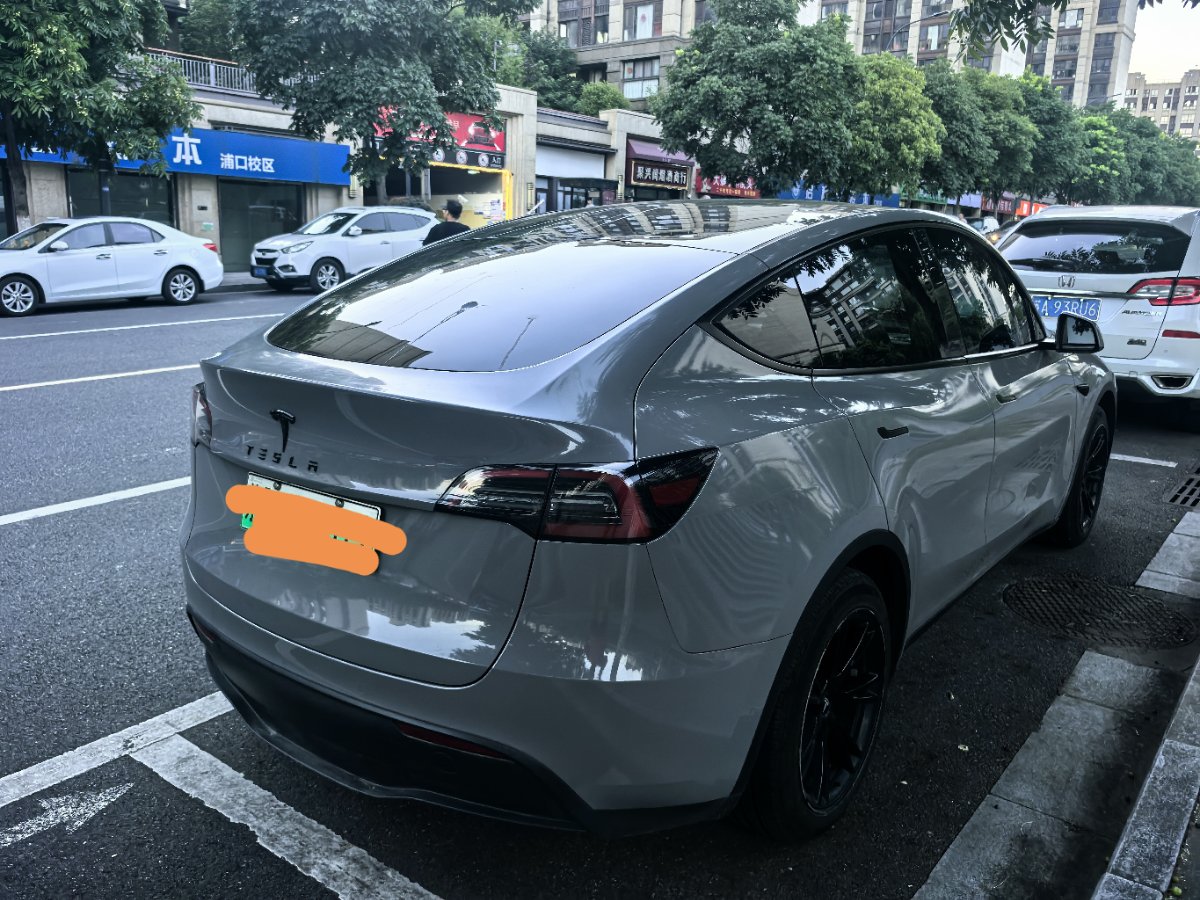 Tesla Model Y 2022 car image #3