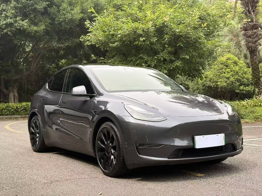 Tesla Model Y 2021 car image #3