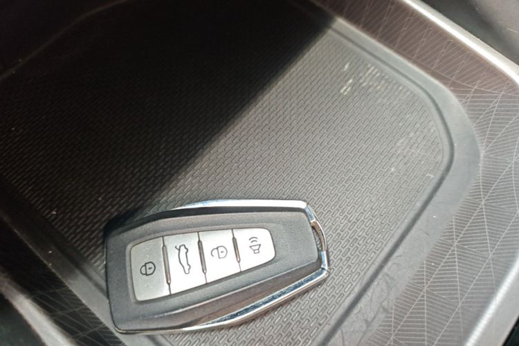 GEELY Emgrand 2022 car image #9