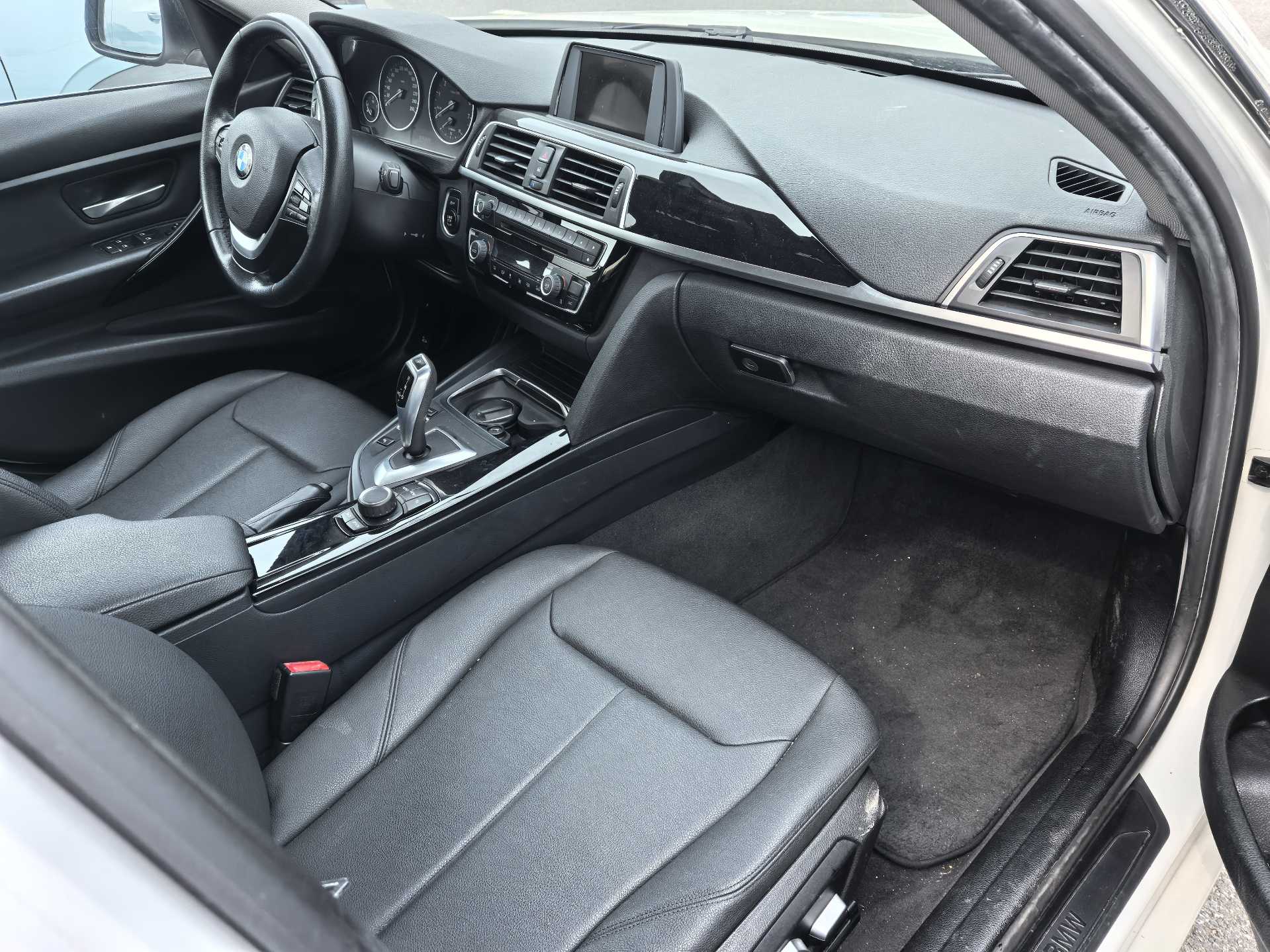 BMW 3 Series 2016 imagen de coche #5