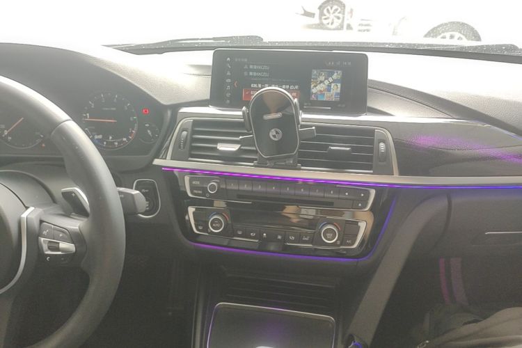 BMW 3 Series 2018 #13 BMW 3 Series 2018 car image #13