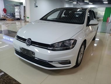 Volkswagen Golf 2018 car image 