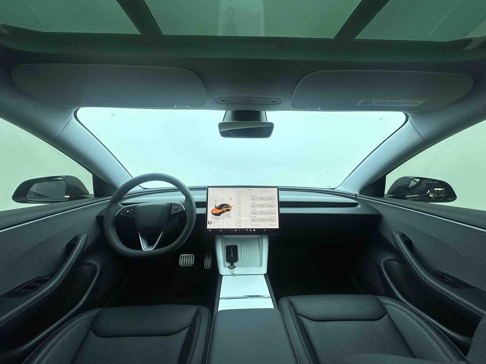 Tesla Model 3 2025 car image #7