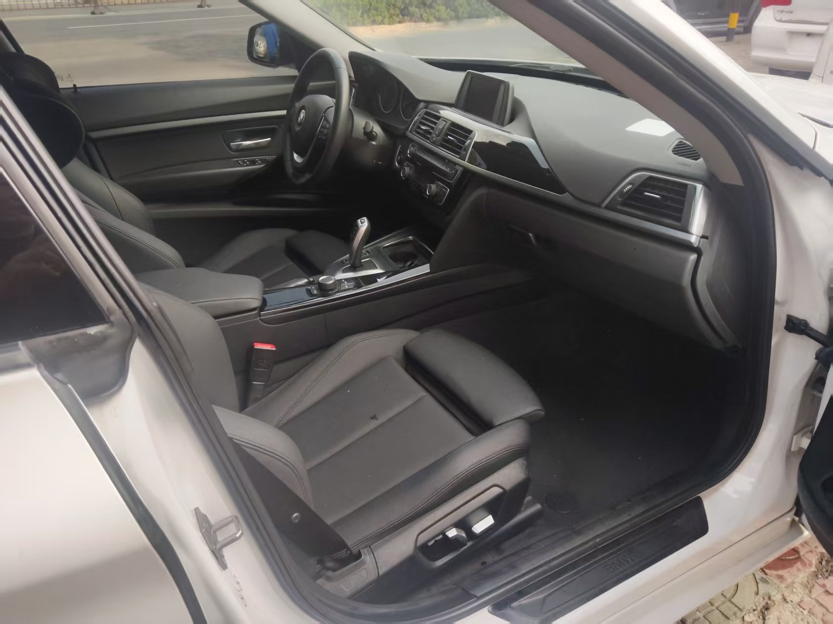 BMW 3 Series GT 2018 #5 BMW 3 Series GT 2018 car image #5