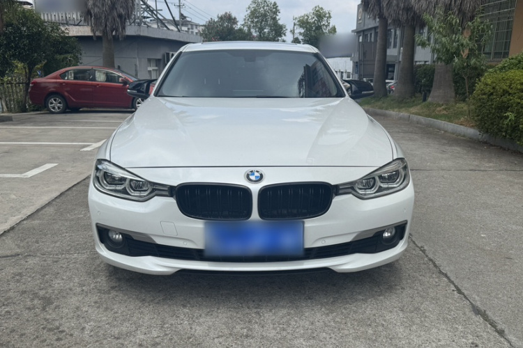 BMW 3 Series 2018 #3 BMW 3 Series 2018 car image #3