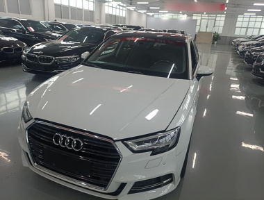 Audi A3 2017 Audi A3 2017 صورة سيارة