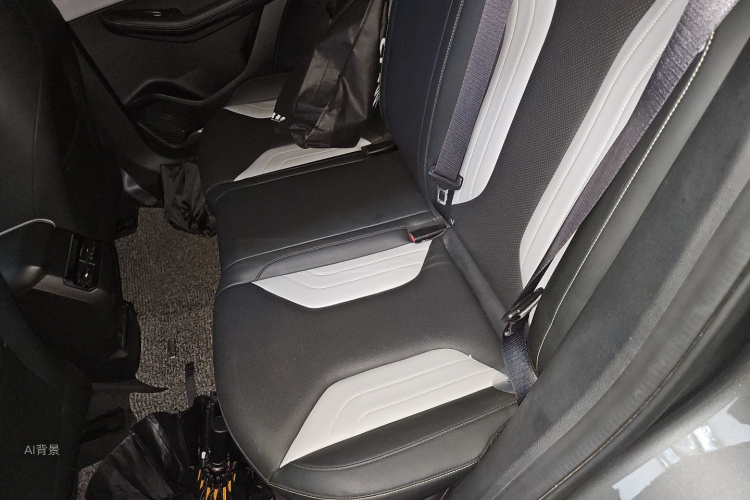 GEELY Coolray 2022 car image #19