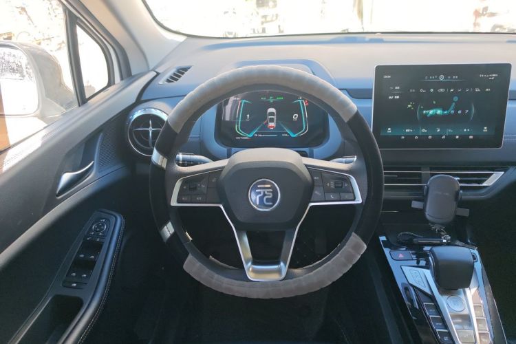 BYD Yuan New Energy 2020 #11 BYD Yuan New Energy 2020 car image #11