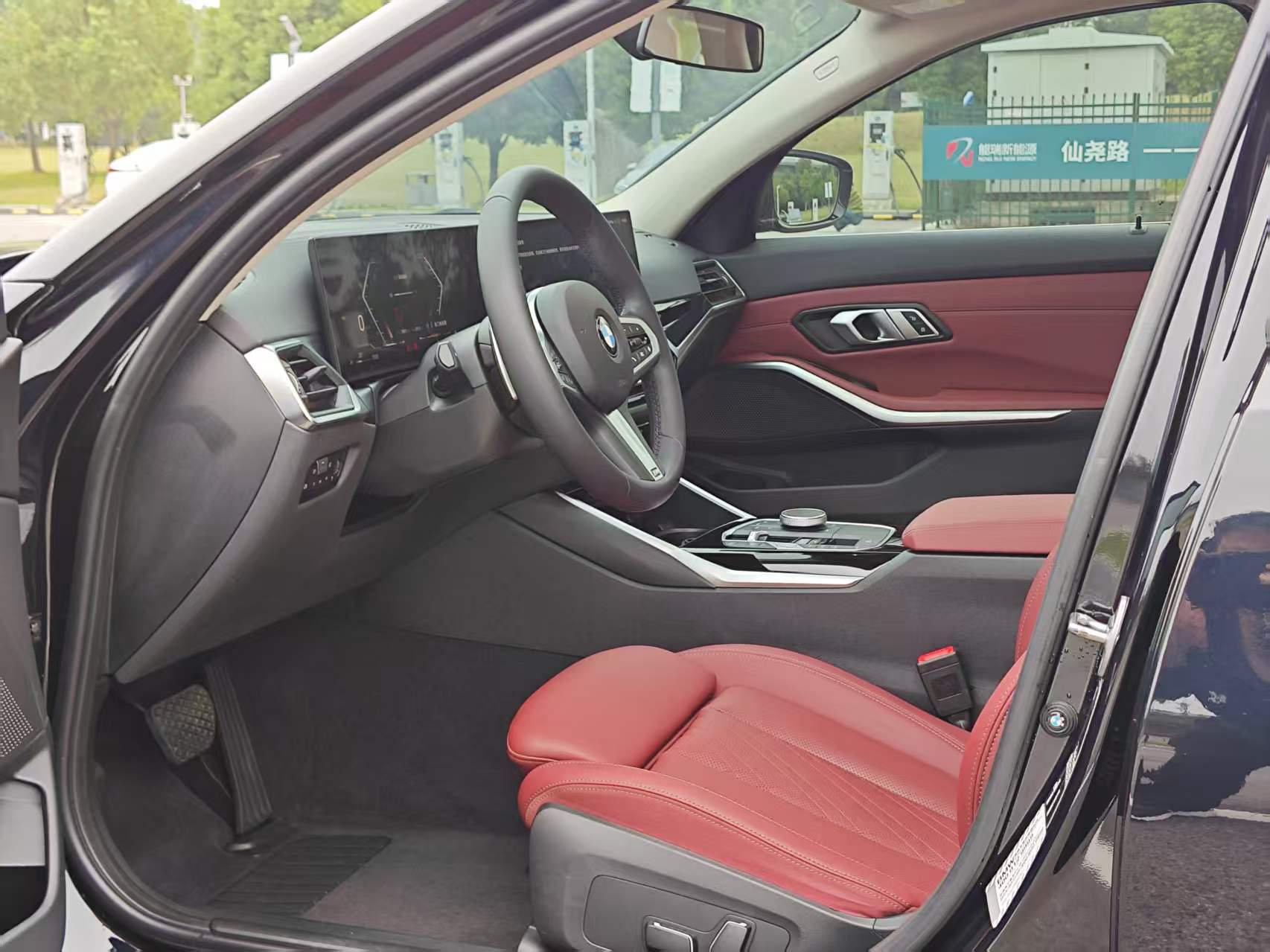 BMW 3 Series 2024 car image #12