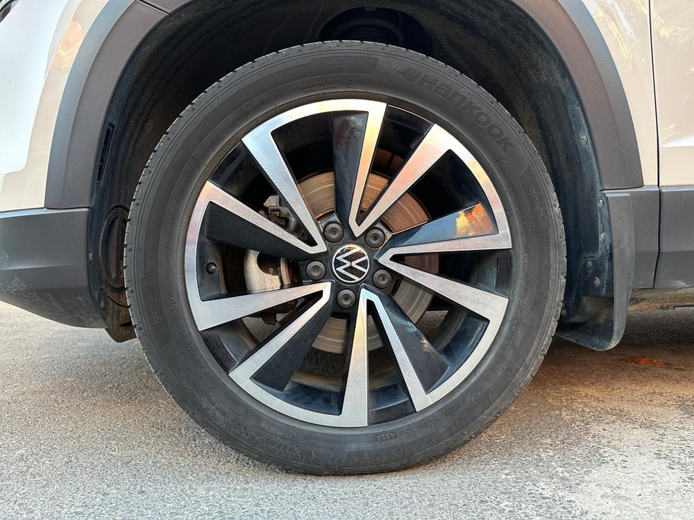 Volkswagen Tharu 2023 car image #9