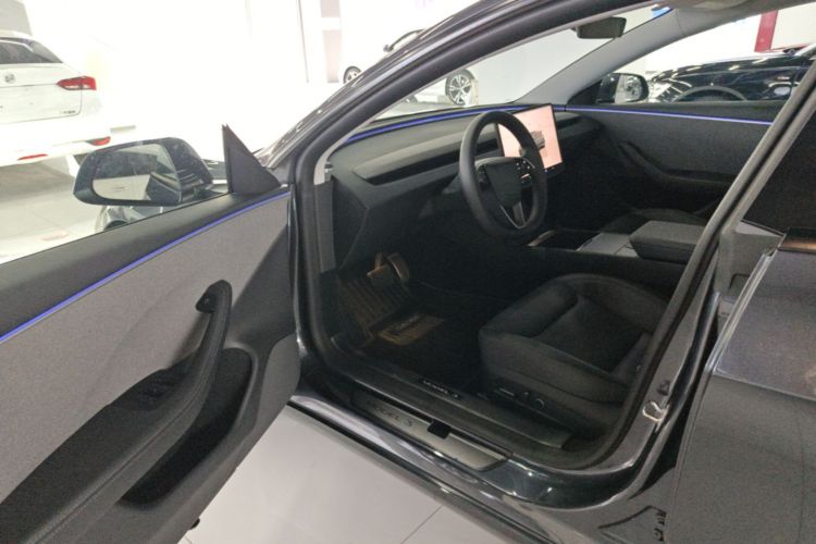 Tesla Model 3 2025 #16 Tesla Model 3 2025 car image #16