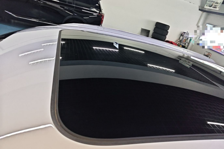 Audi Q3 2018 car image #25
