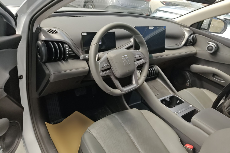 BYD Yuan Plus 2025 изображение автомобиля #11