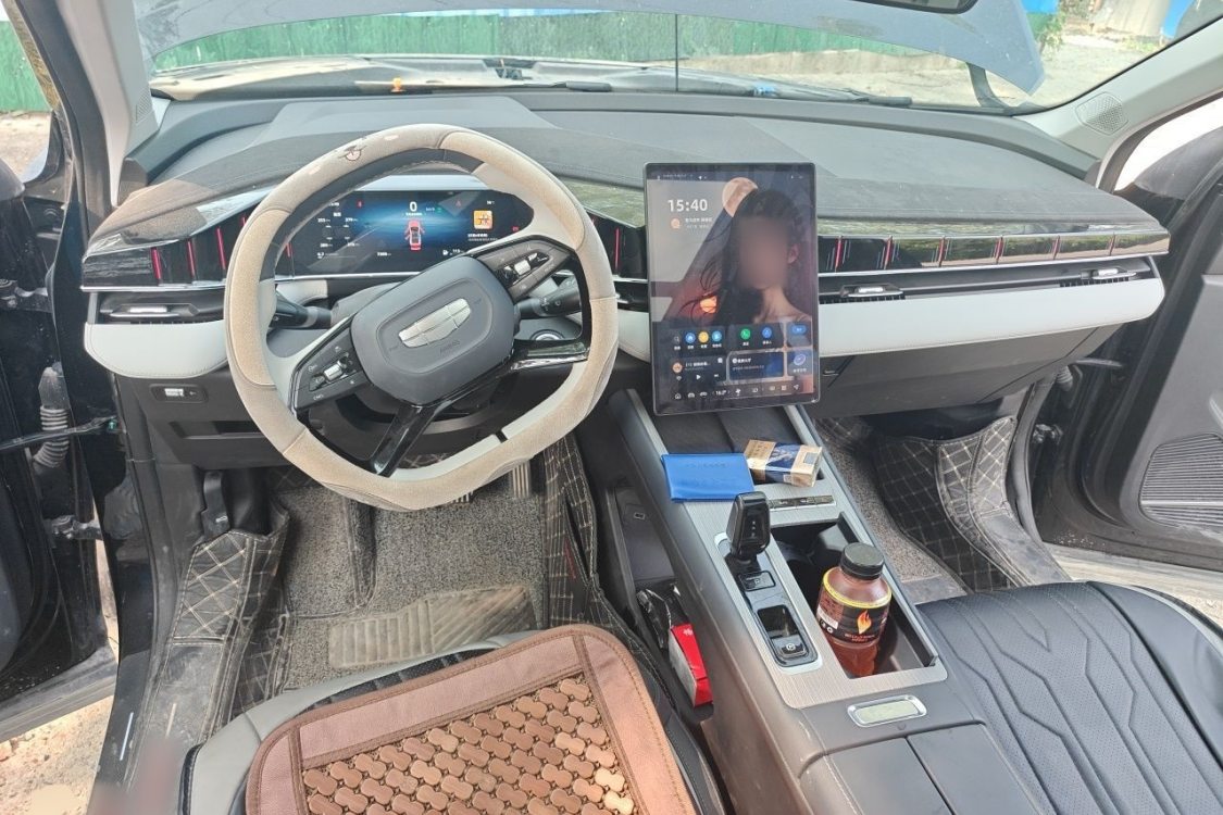 GEELY Boyue L 2025 car image #23