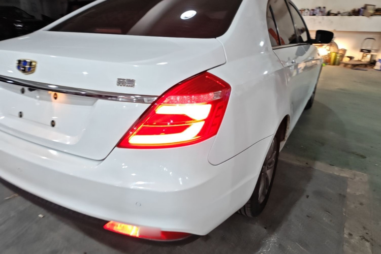 GEELY Emgrand 2017 immagine di auto #8
