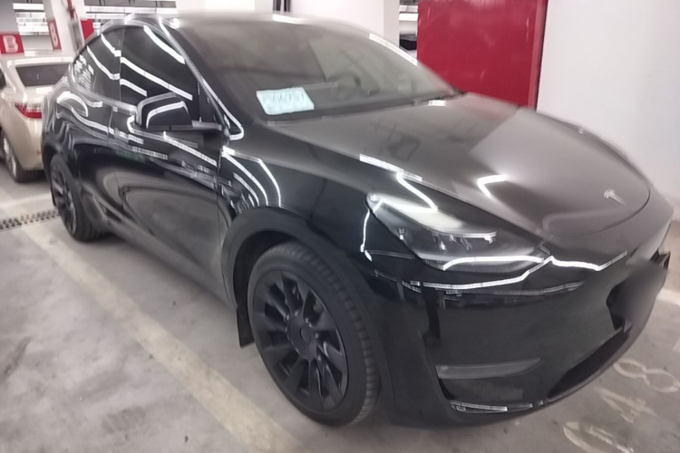 Tesla Model Y 2023 #4 Tesla Model Y 2023 immagine di auto #4