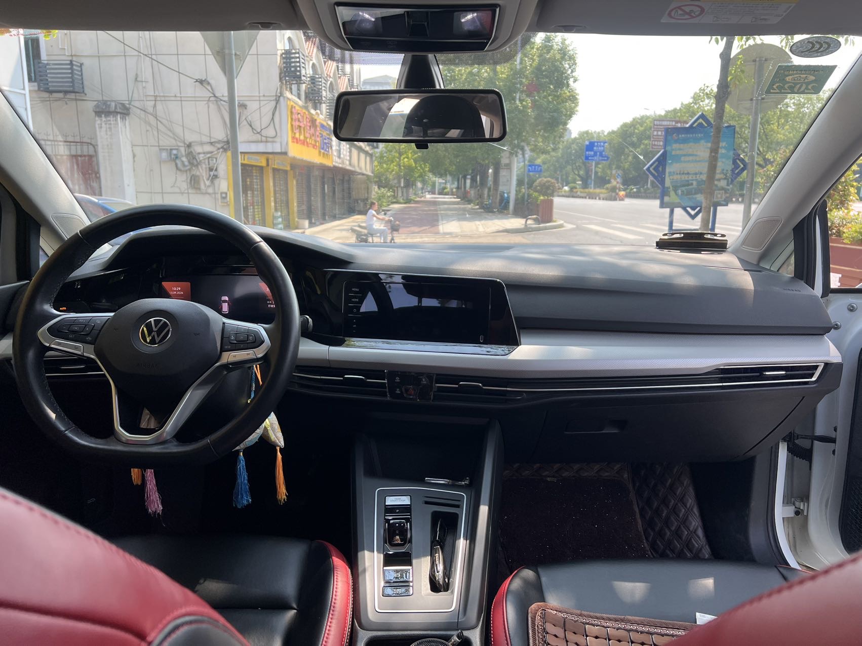 Volkswagen Golf 2020 car image #8