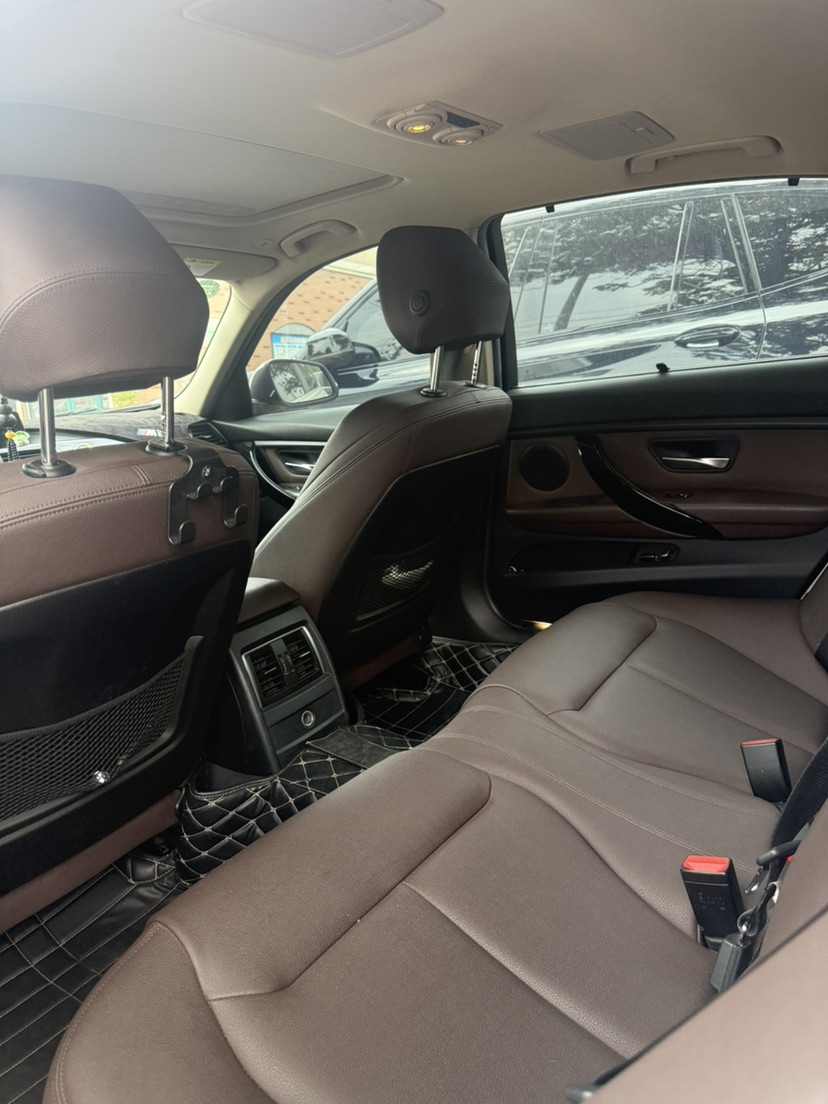 BMW 3 Series 2019 car image #4