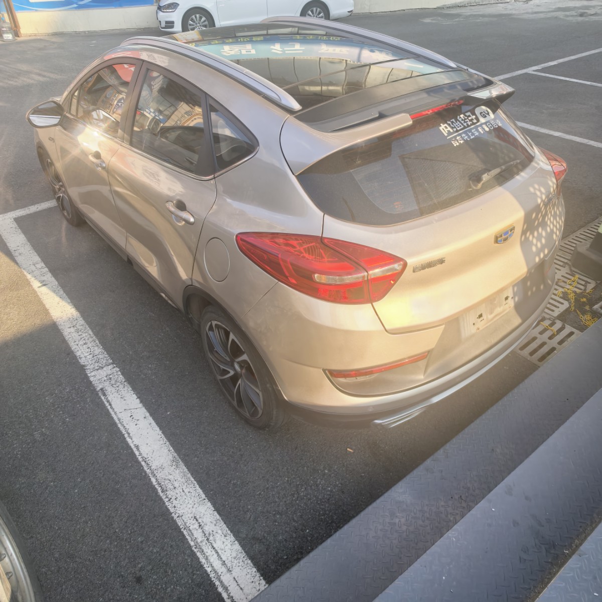 GEELY Emgrand GS 2017 car image #6
