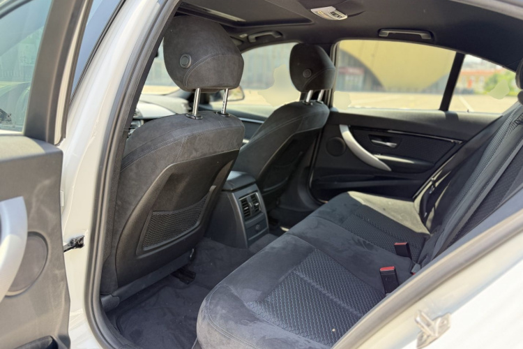 BMW 3 Series 2017 #13 BMW 3 Series 2017 car image #13