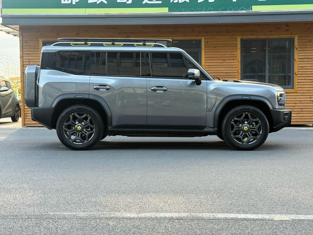 2024 car image #5