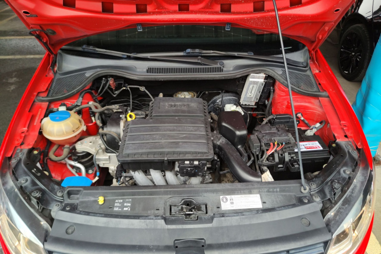 Volkswagen Polo 2016 car image #22