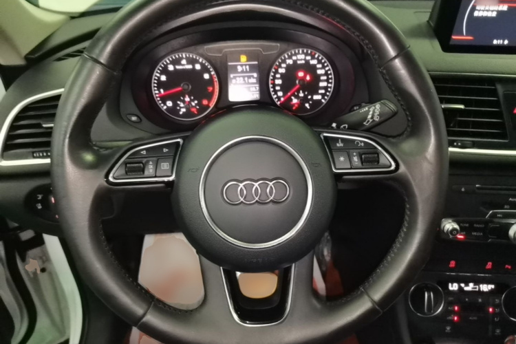 Audi Q3 2017 #11 Audi Q3 2017 car image #11