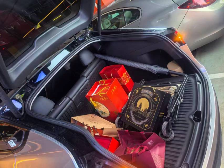 Tesla Model Y 2022 car image #5