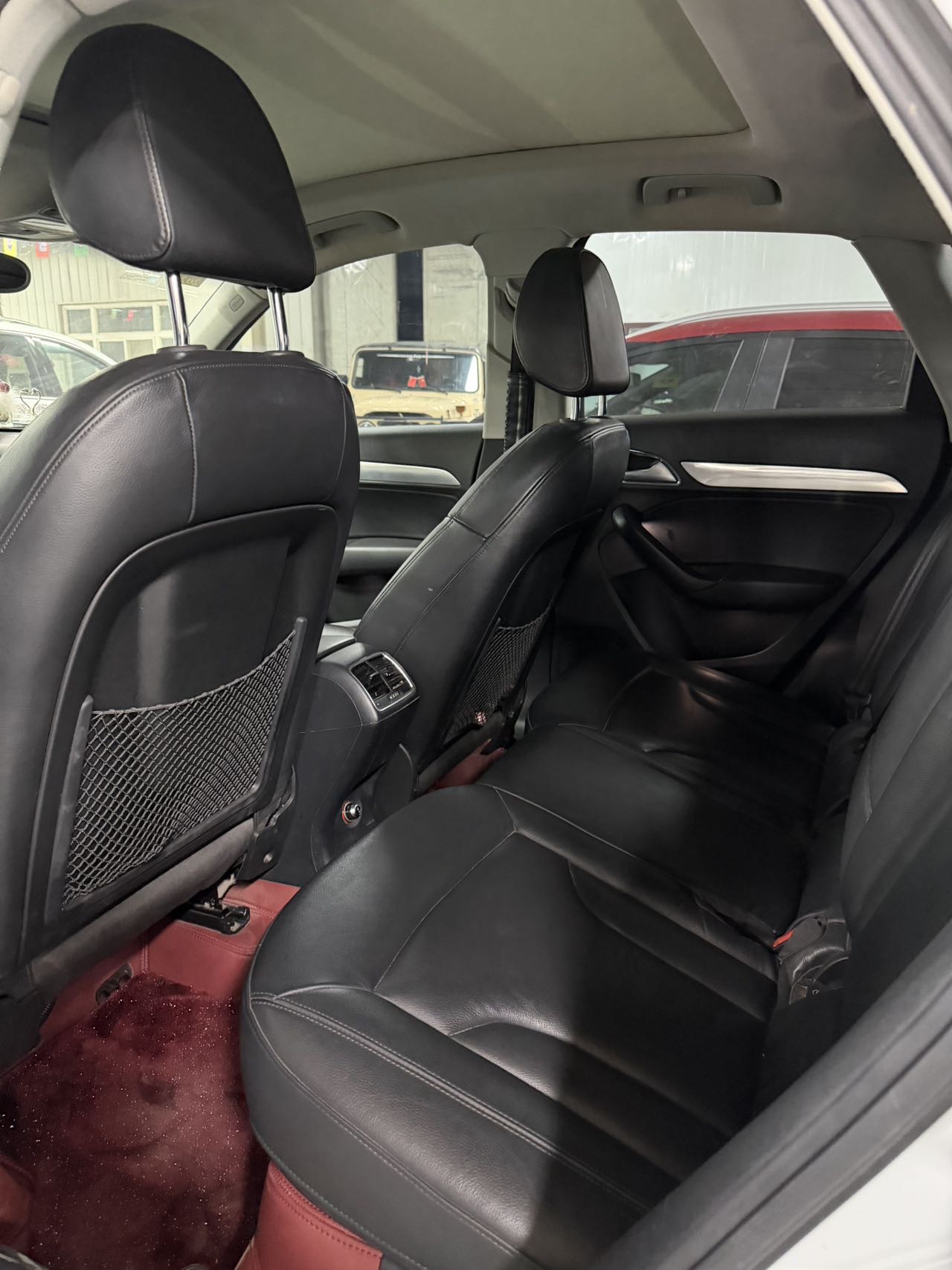 Audi Q3 2015 car image #5