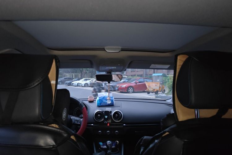 Audi A3 2018 car image #20