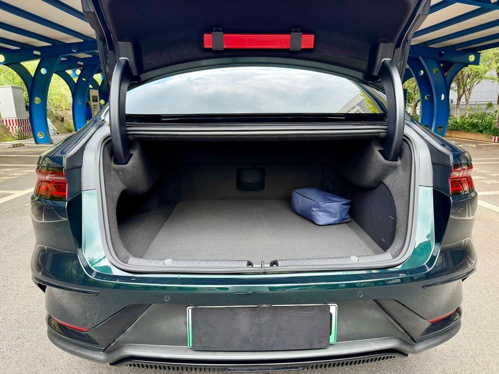 BYD Han 2023 car image #17