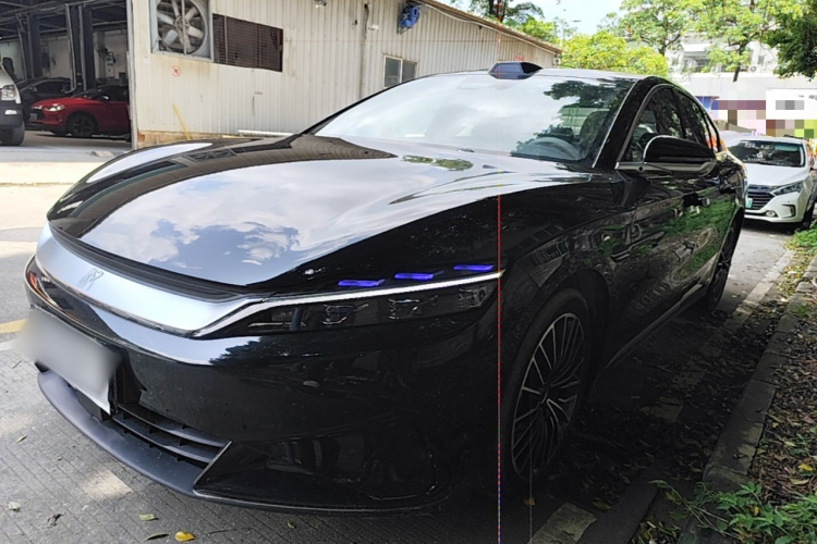 BYD Han 2025 car image #2