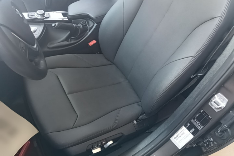 BMW 3 Series 2017 #15 BMW 3 Series 2017 car image #15