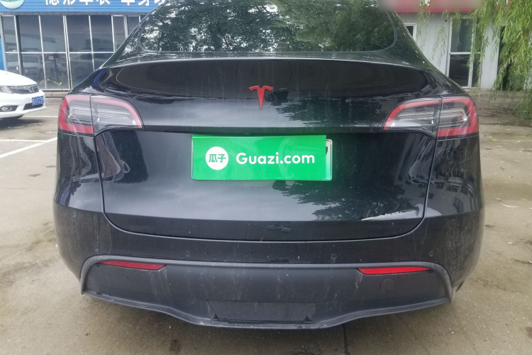 Tesla Model Y 2021 #6 Tesla Model Y 2021 car image #6