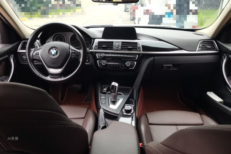 BMW 3 Series 2018 immagine di auto #11