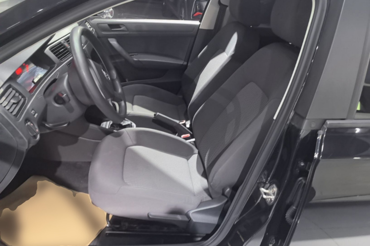 Volkswagen Santana 2021 immagine di auto #15